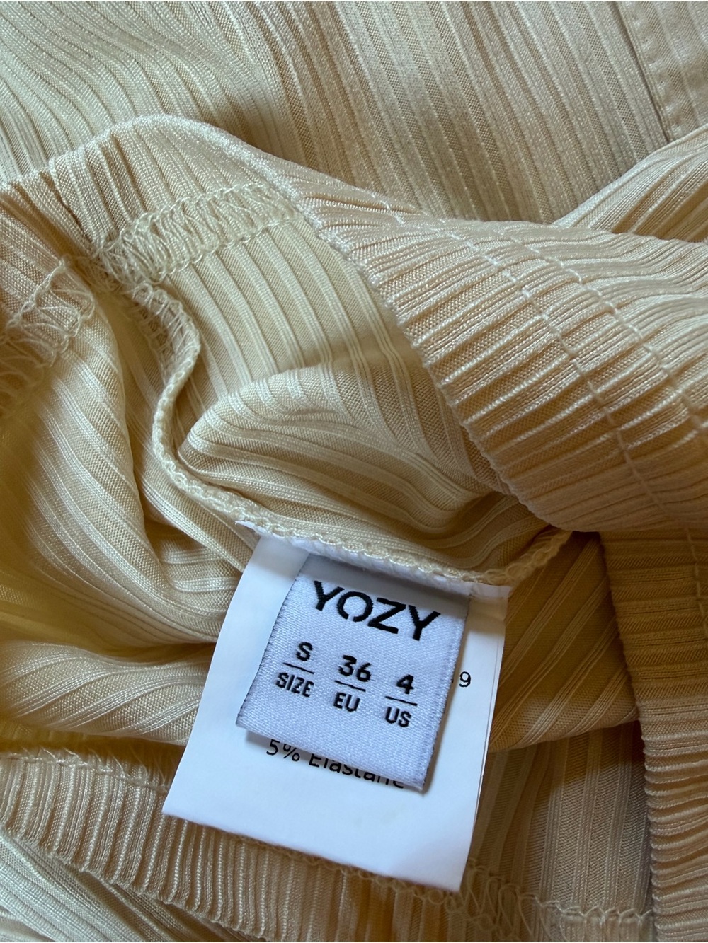 YOZY Ribbed Cropped Tank Top Bundle - Picture 3 of 3